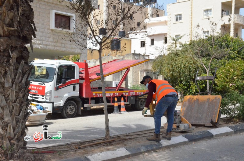 كفرقاسم- فيديو  : البدء بتزفيت وتعبيد الشوارع الداخلية بميزانية4.5 مليون شيقل والرئيس عادل بدير  والخير في الزفته لقدام ...